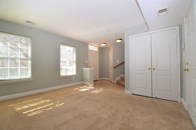 Foto del edificio - Fantastic 3 Bedroom 2.5 Bathroom Townhouse in KING FARM!