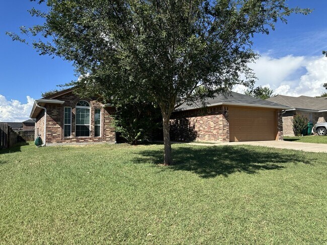 Building Photo - 3307 Churchill Dr