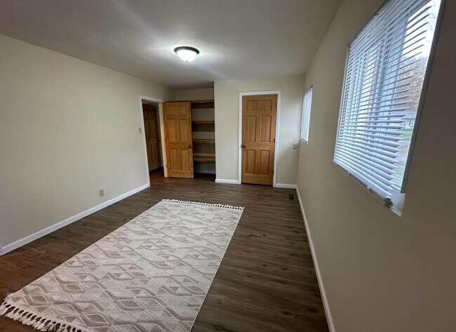 Foto del edificio - 3215 Clearwater St NW