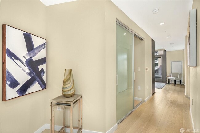 Building Photo - 1Bd/1Ba Seattle Condo