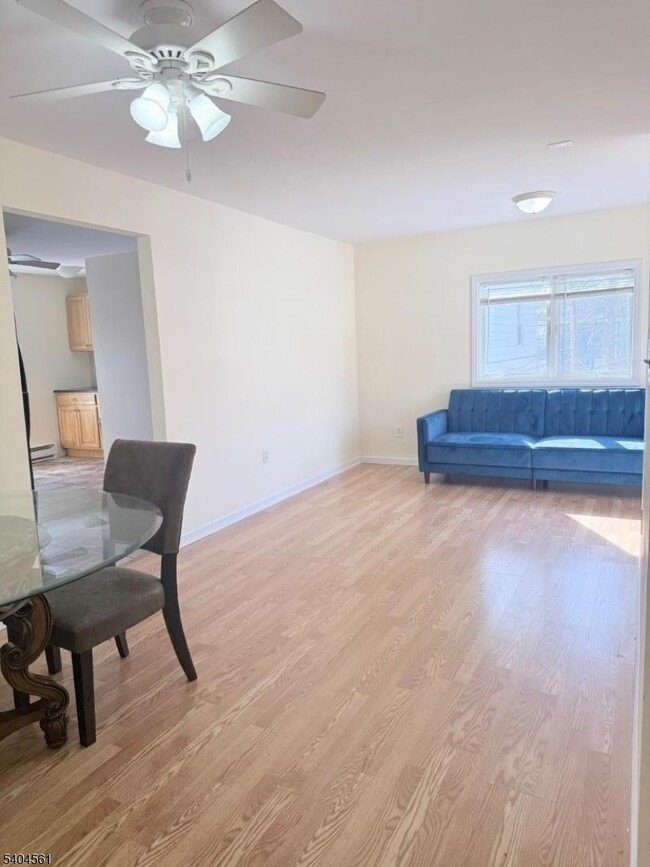 Building Photo - 416 Broad St