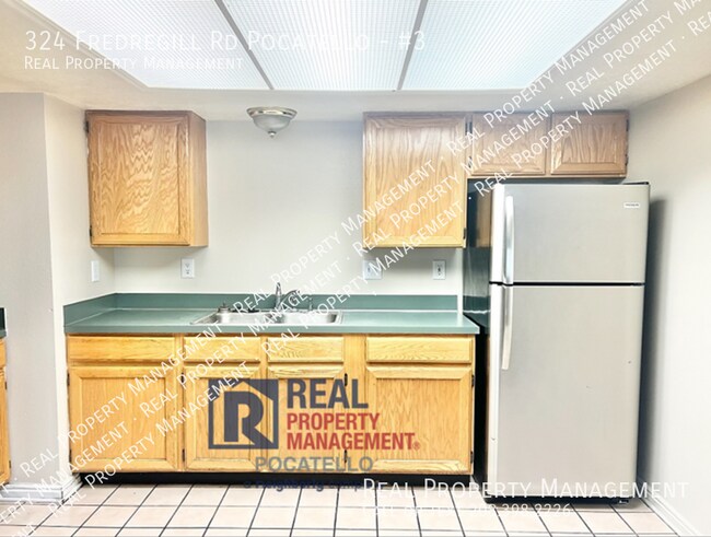 Building Photo - 324 Fredregill Rd