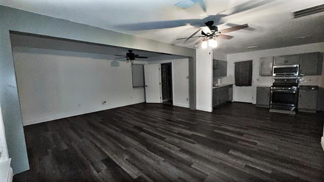 Foto del edificio - 1115 Casa Dr