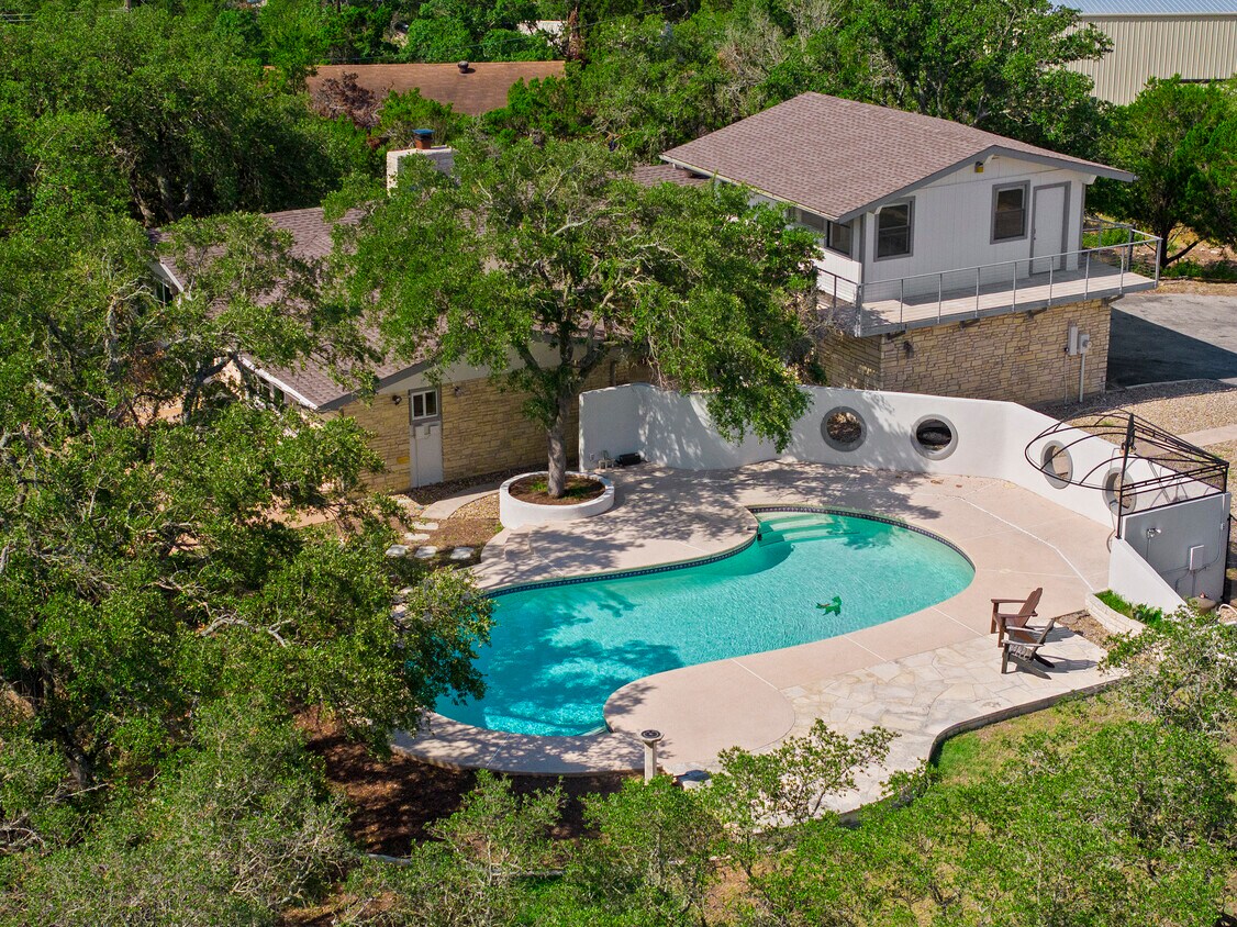 Primary Photo - 3935 Lago Vista Dr