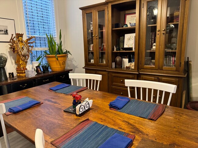 Foto del edificio - 2651 15th St NW