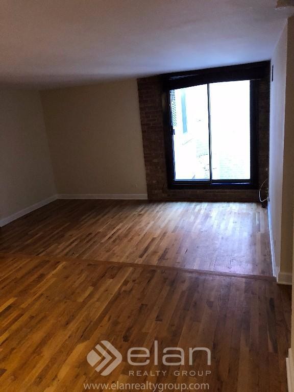 Foto del edificio - 1220 N LaSalle Dr