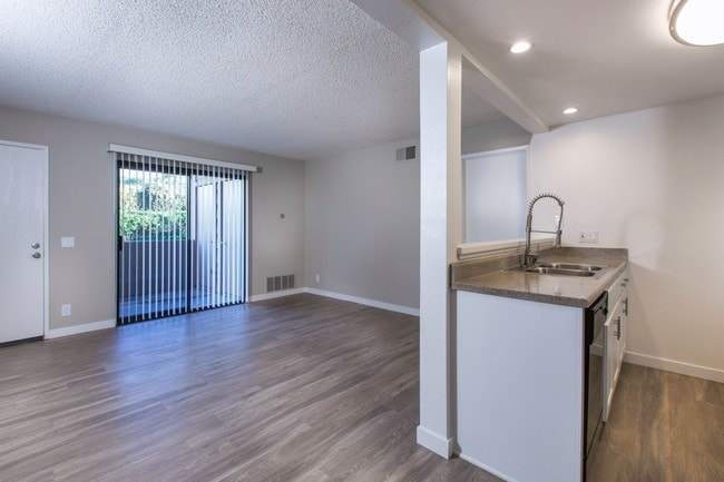 Pacific Pointe Apartments Apartments San Clemente, CA