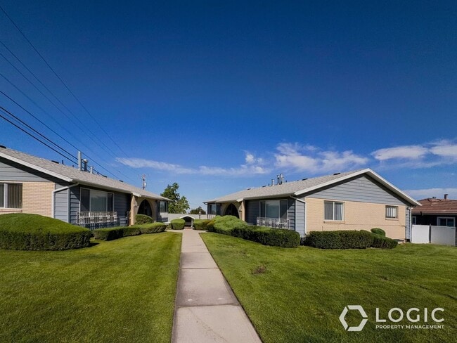 Photo - 2014 S 2600 E Apartment