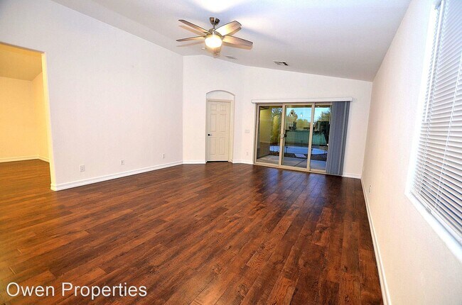 Foto del edificio - 3 br, 2 bath House - 3514 Old Course Street