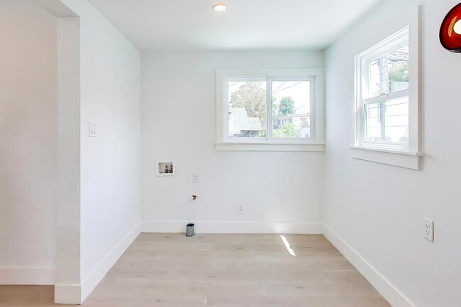Foto del edificio - 6528 Raymond St