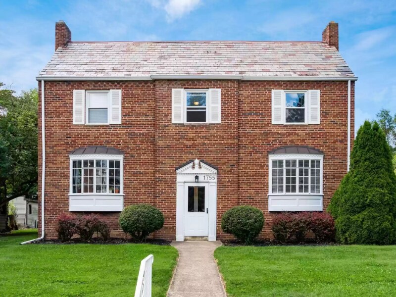 Primary Photo - 1755 Wyandotte Rd