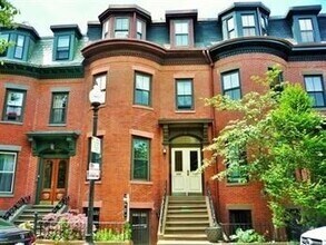 Building Photo - 99 E Brookline St