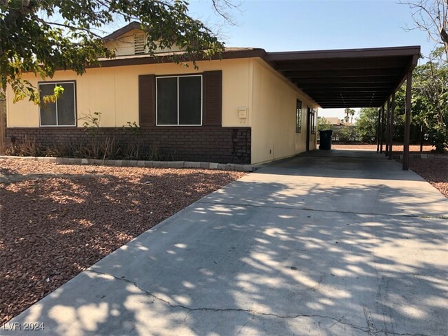 Building Photo - 6333 Plaza Verde Pl