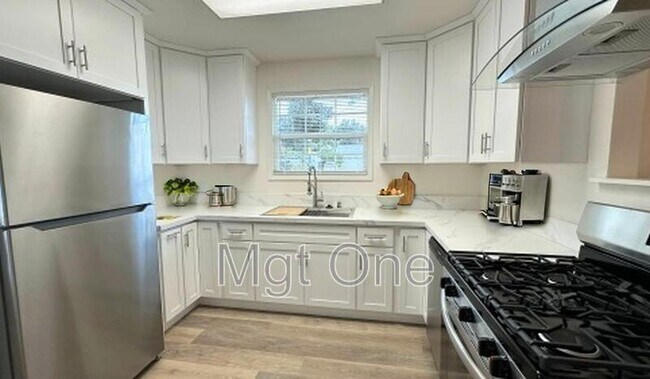 Foto del edificio - 6677 Mt Whitney Ave