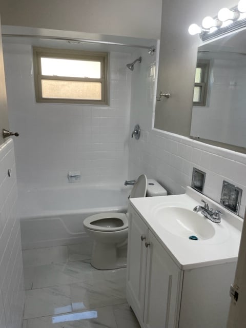 Building Photo - 2664 Vera Ave