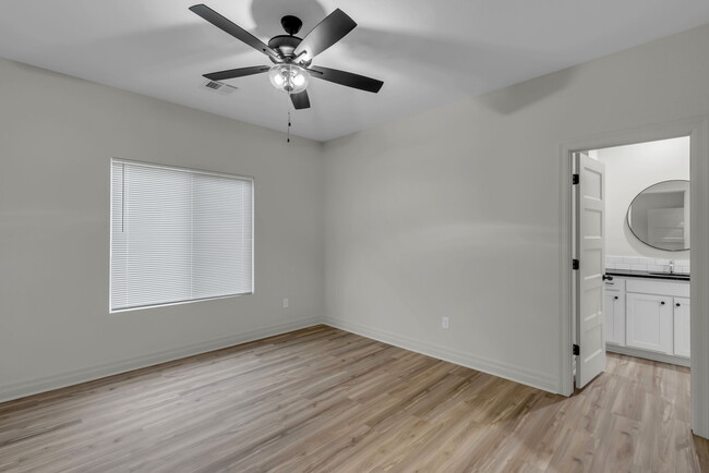 Building Photo - 1811 Liam Ct