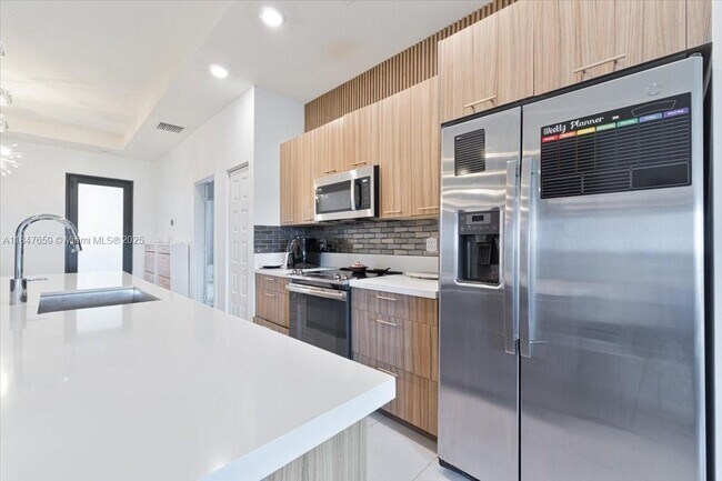 Foto del edificio - 8175 NW 104th Ave