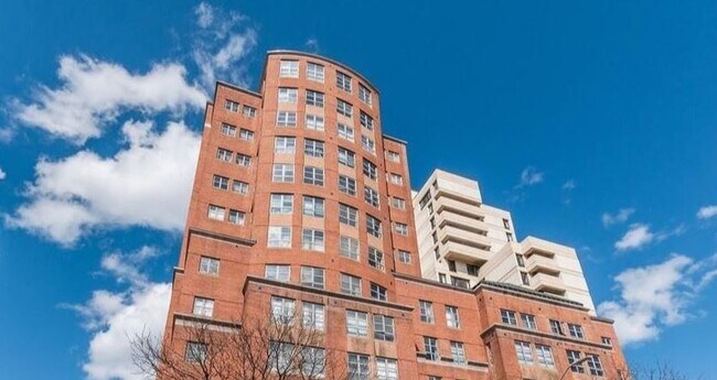 Foto del edificio - 931 Massachusetts Ave