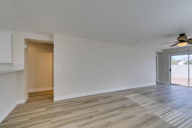 Foto del edificio - Upgraded charming 3Bd/ 2BTH in Centennial Hills