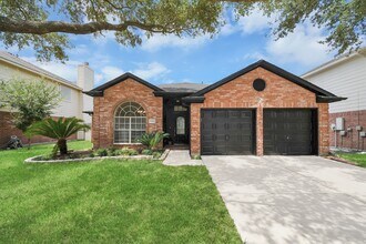 Building Photo - 22722 Birch Point Dr