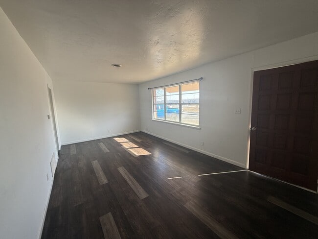 Foto del edificio - 734 E 30th St