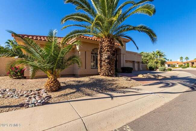 Building Photo - 10922 E Bella Vista Dr