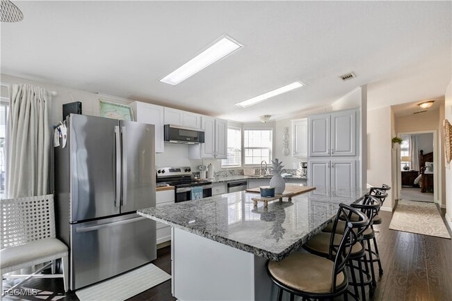 Foto del edificio - 2970 Sloop Ln