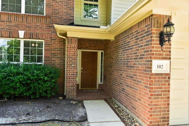 Building Photo - 102 N Queenscliff Cir
