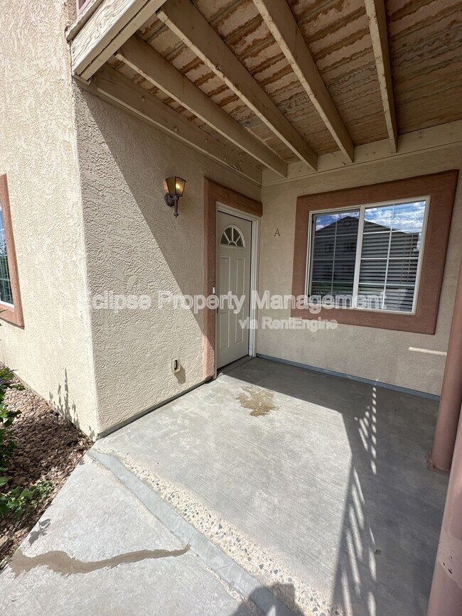 Foto del edificio - 488 Coronado Ct