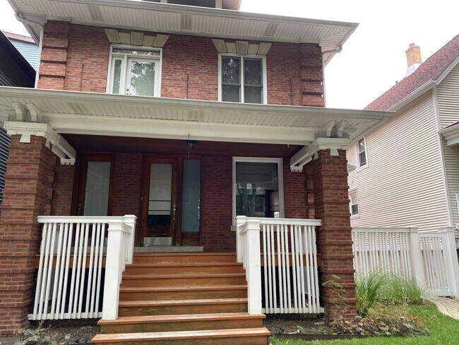 Building Photo - 2525 N Saint Louis Ave