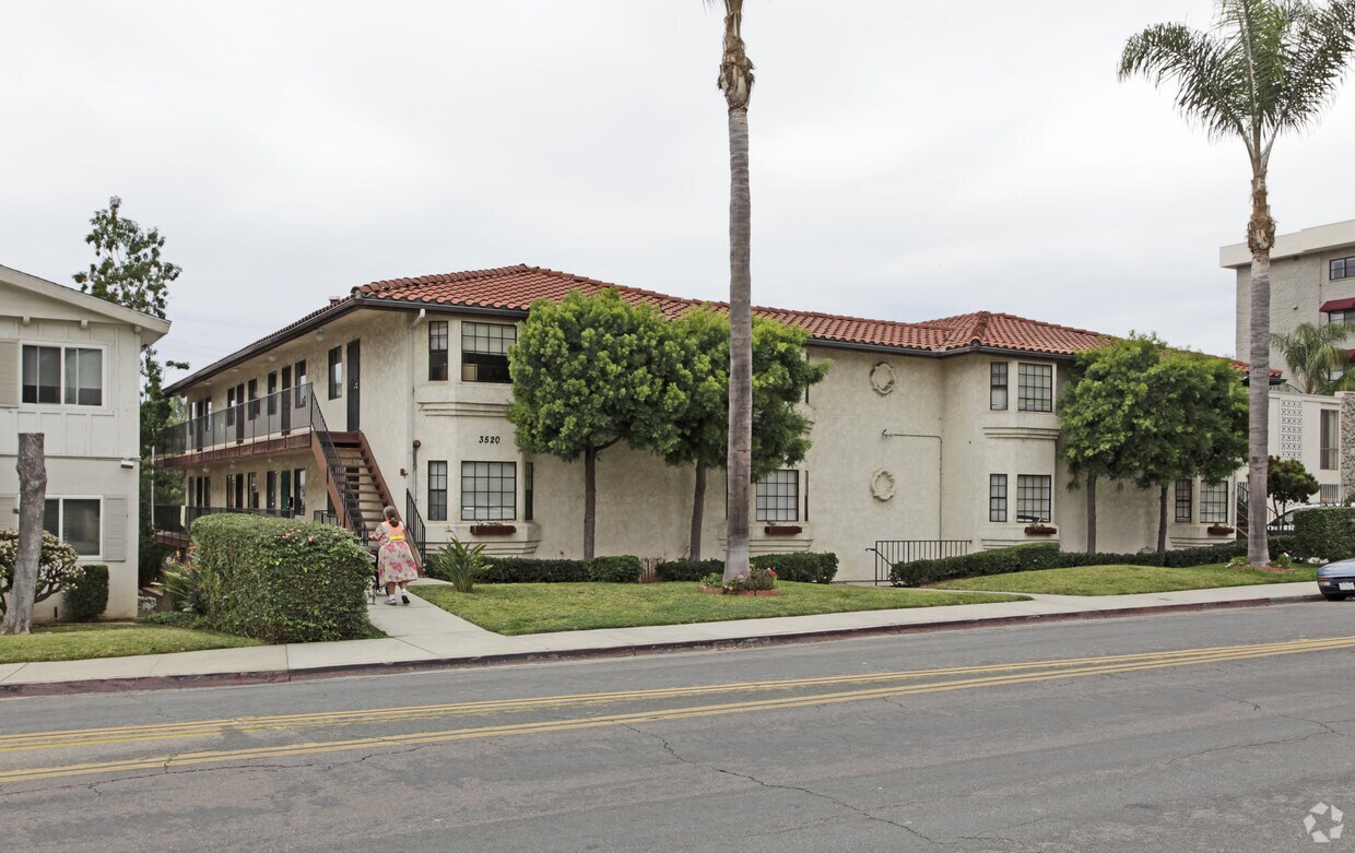 Primary Photo - 1st Avenue Apartments