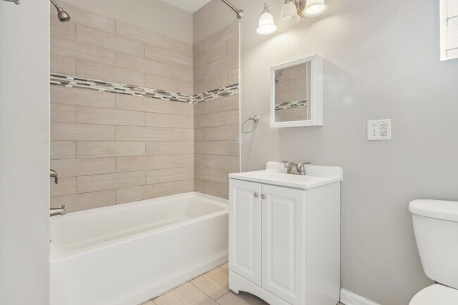 Foto del edificio - 6851 S Wabash Ave