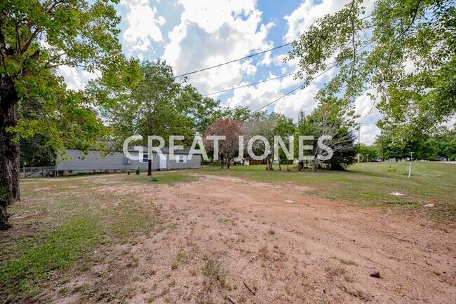 Building Photo - 419A Durden Rd