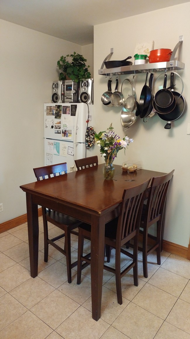 Building Photo - 13 Auburn St