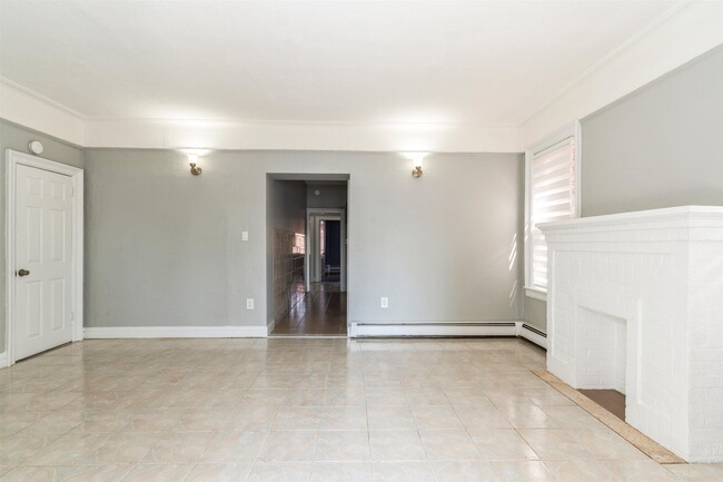 Foto del edificio - 6107 Boulevard E
