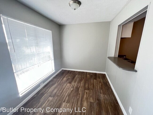 Building Photo - 2 br, 1 bath House - 3237 S Staples St Apt 4