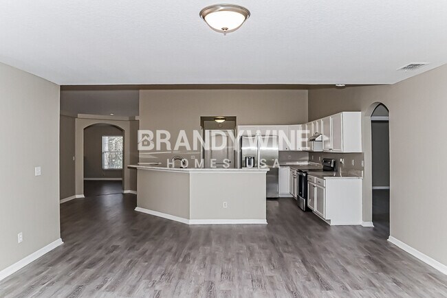 Foto del edificio - 10938 Crescent Ridge Loop