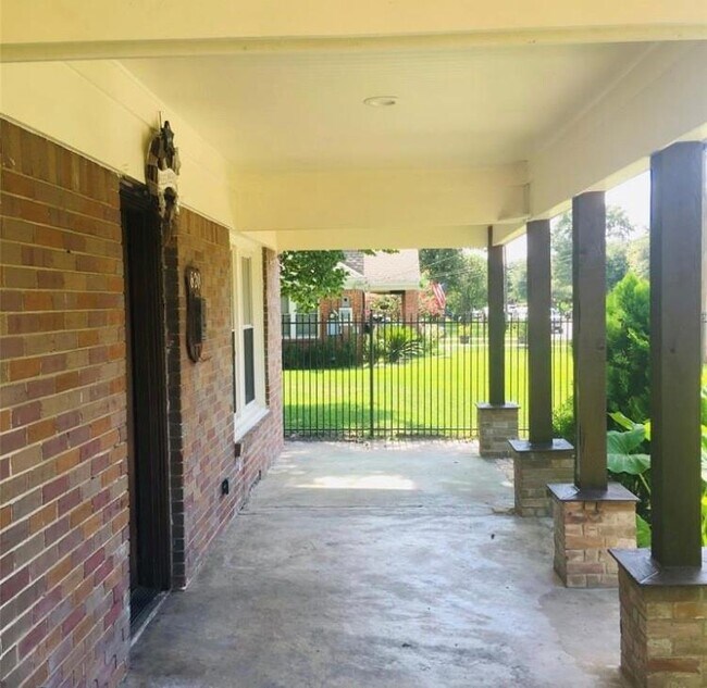 Foto del edificio - 620 Kelley St