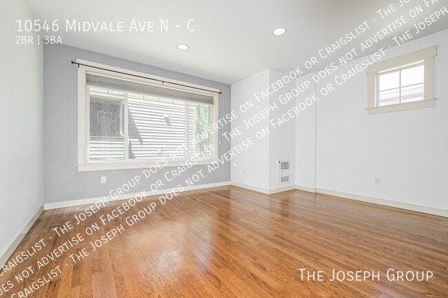 Building Photo - 10546 Midvale Ave N