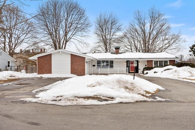 Building Photo - 101 Elmcrest Rd