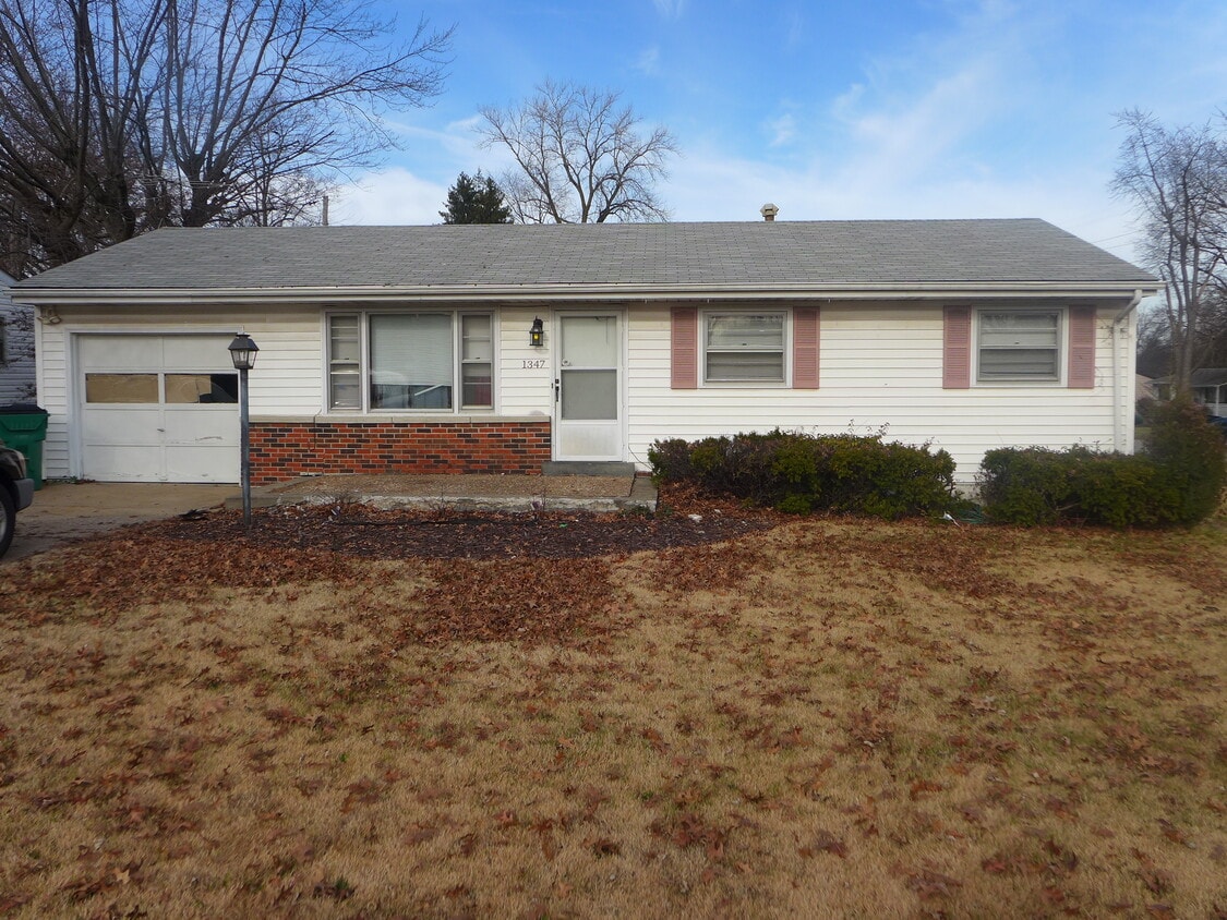 1347 Farmview Ave, Spanish Lake, MO 63138 House Rental in Spanish Lake, MO