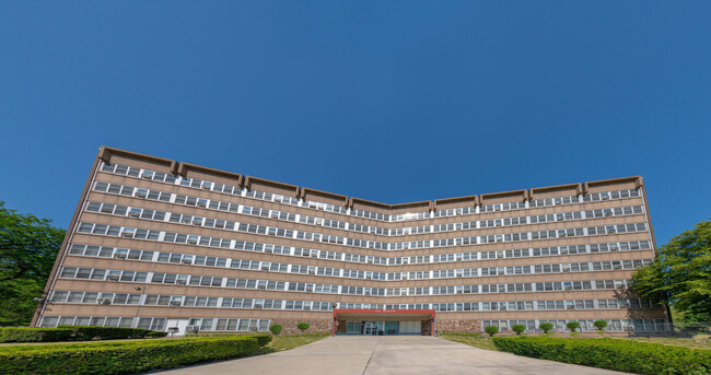 Foto del edificio - Carolyn Mosby Tower- 55+ Senior Living