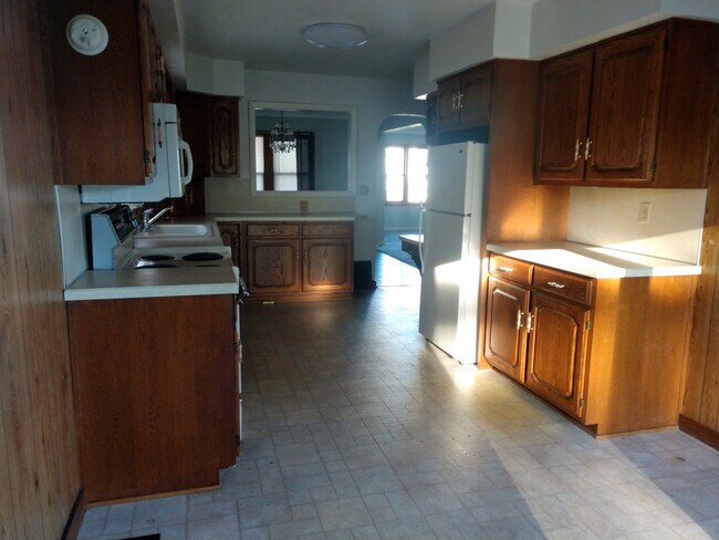 Building Photo - 206 West Street