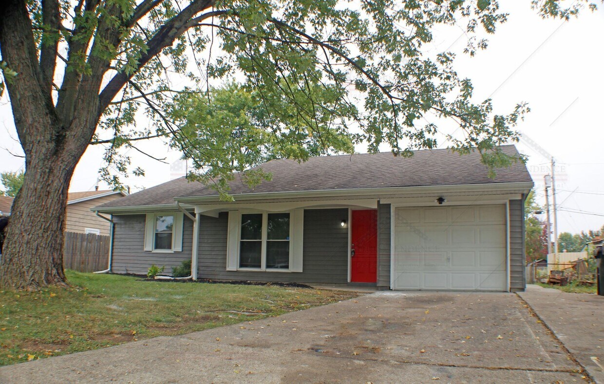 Foto principal - Four Bedroom, Rehabbed Ranch in Germantown!