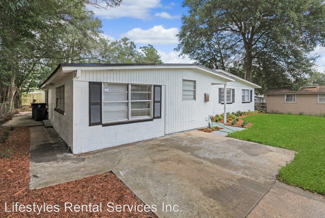 Foto del edificio - 5 br, 2 bath House - 6813 Biddy Lane