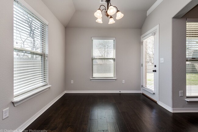 Building Photo - ***1001 Gardenia Street***