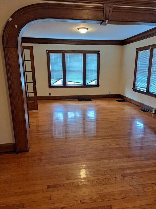Foto del edificio - Beautiful Large Home for rent