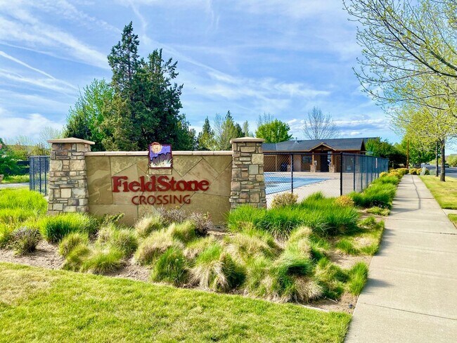 Building Photo - TAKE A LOOK AT THIS SPACIOUS HOME IN FIELD...