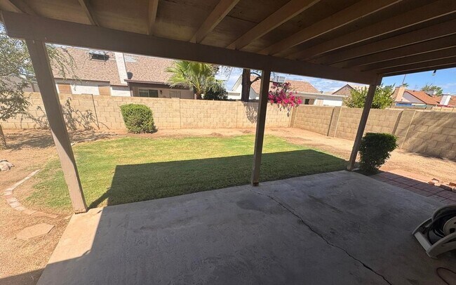 Foto del edificio - 3 bedroom at Peoria & 59th Ave