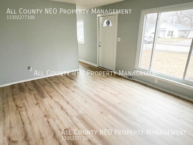 Building Photo - 1080 E 167th St